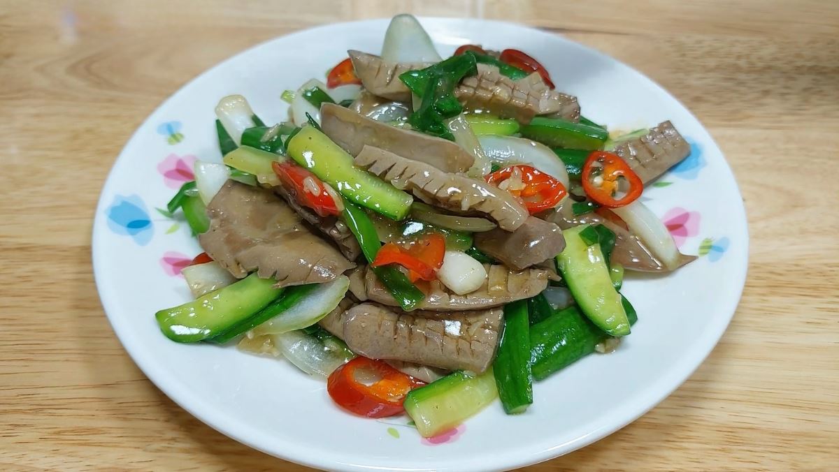 Cách làm món cật heo xào dưa leo