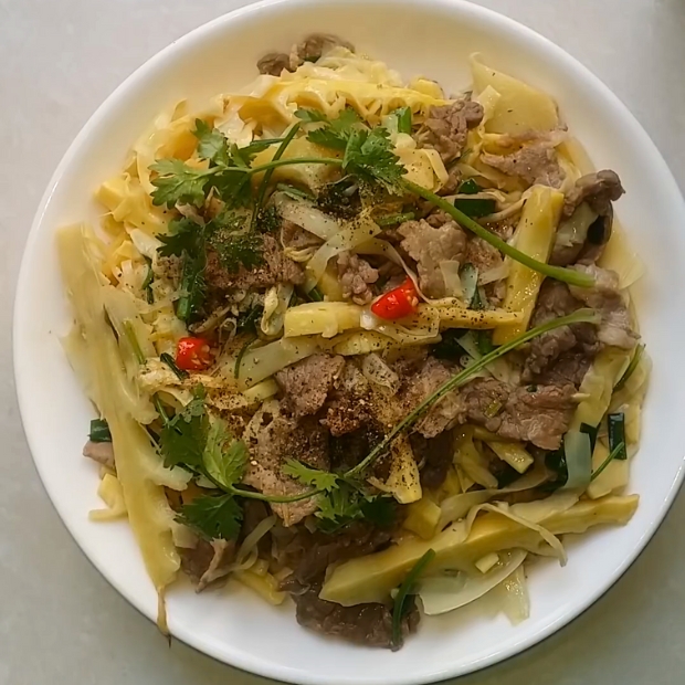 Cách làm món bò xào măng chua cay nồng, thơm ngon cho bữa cơm ngày lạnh