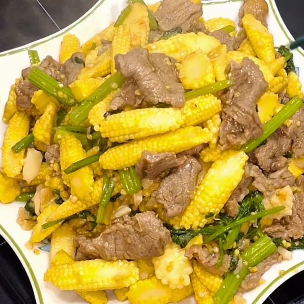 Mách bạn cách làm bò xào ngô bao tử đơn giản, vừa vị thơm ngon với chảo