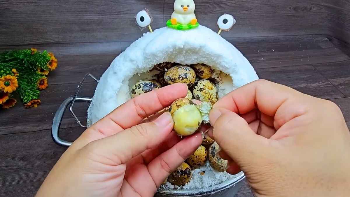 Trứng cút nướng muối Trung Hoa