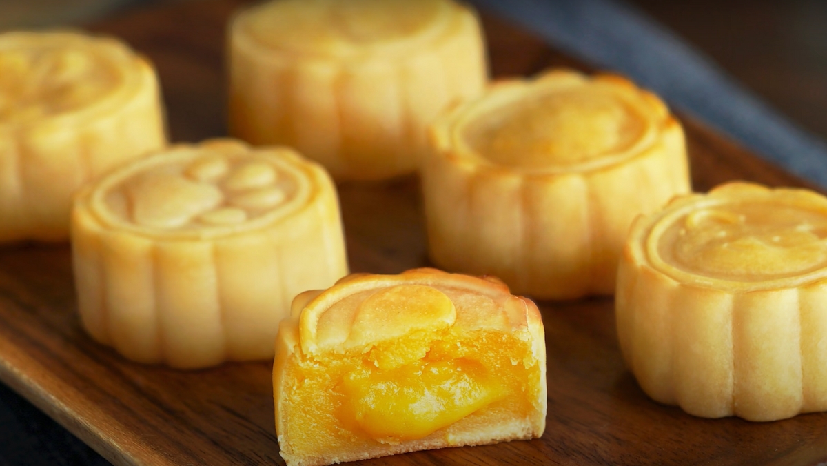 3 cách làm bánh trung thu lava tan chảy