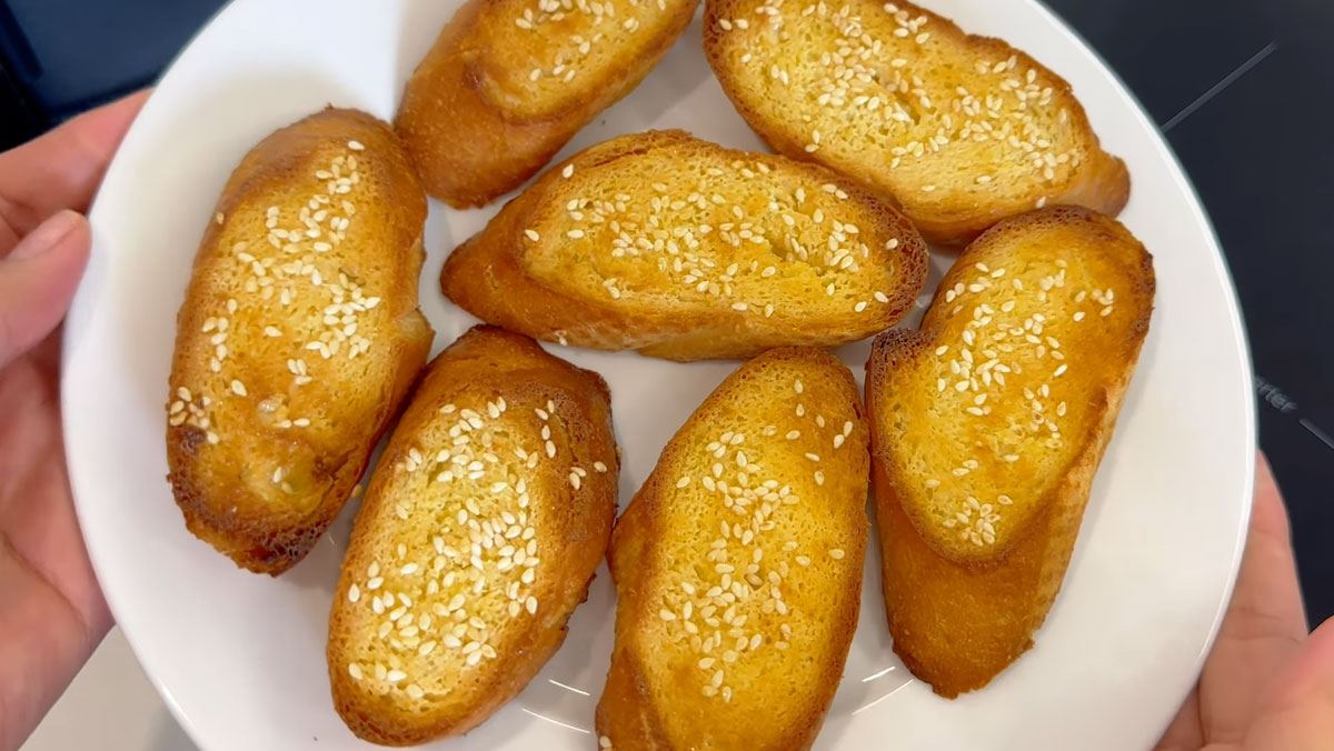 bánh mì nướng bơ sữa