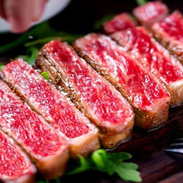 Cách làm bò Kobe nướng áp chảo ngay tại nhà bằng chảo chống dính