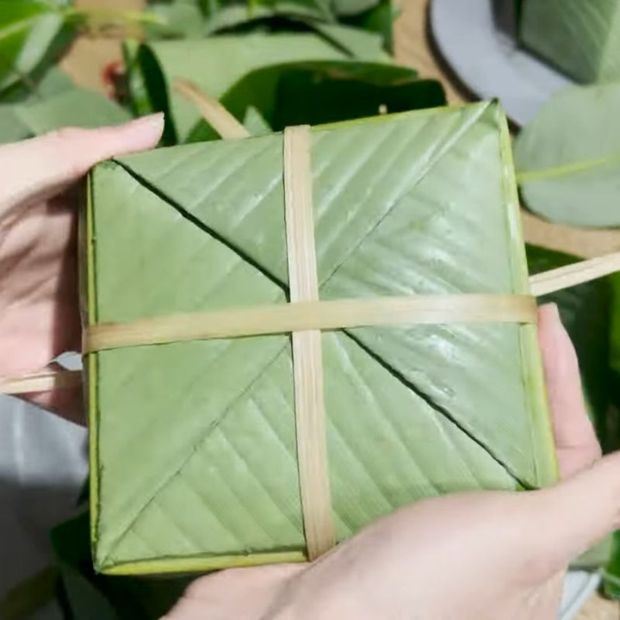 cách gói bánh chưng bằng lá dong