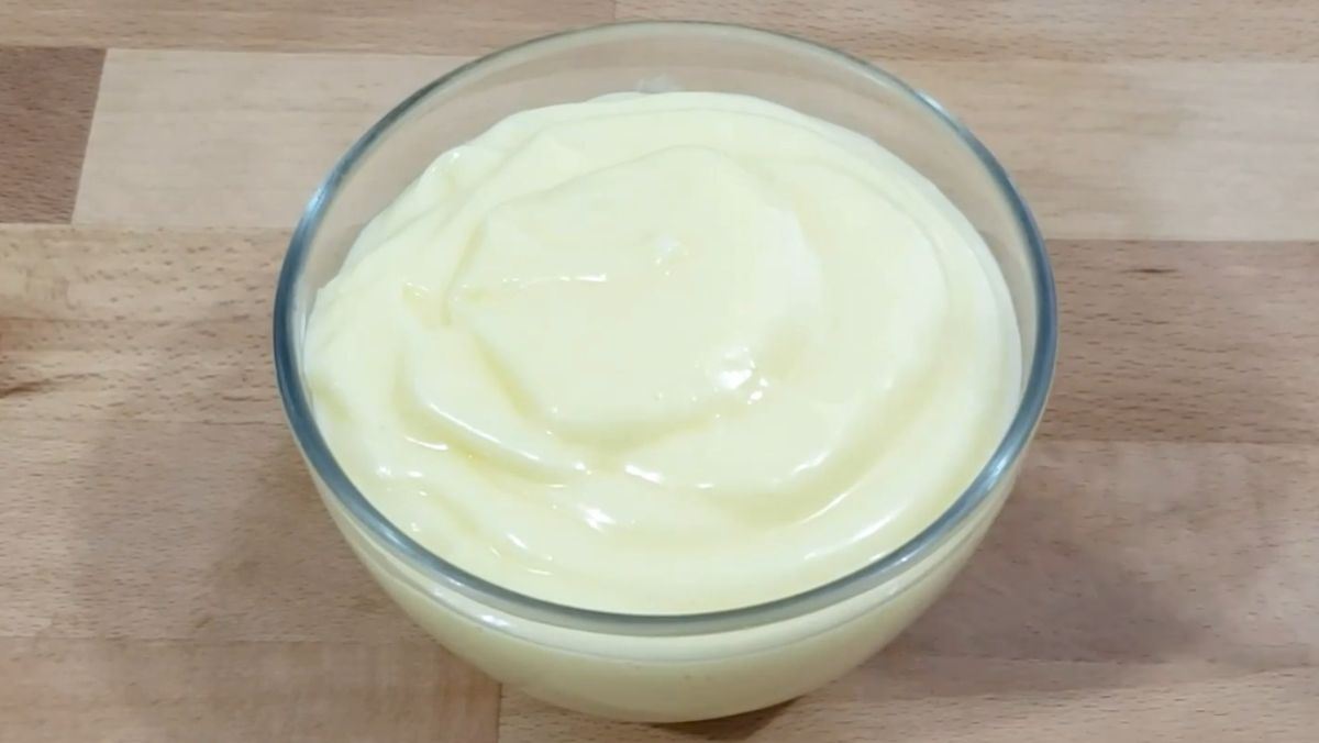 Sốt mayonnaise ăn bánh mì