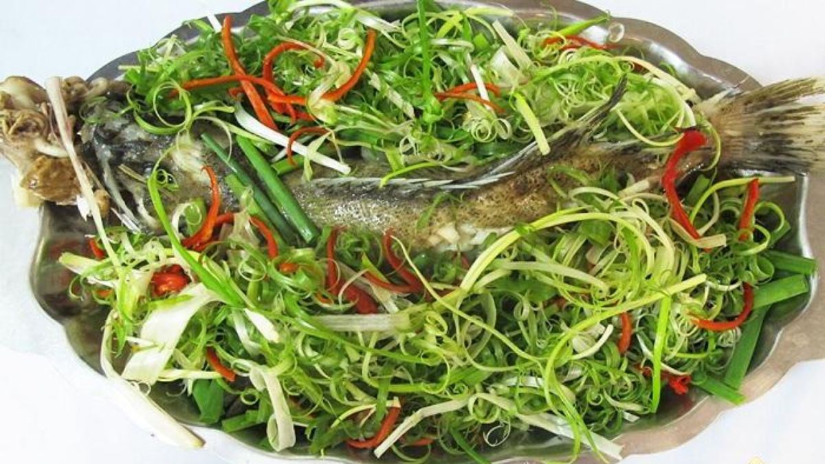 Cá tầm hấp xì dầu