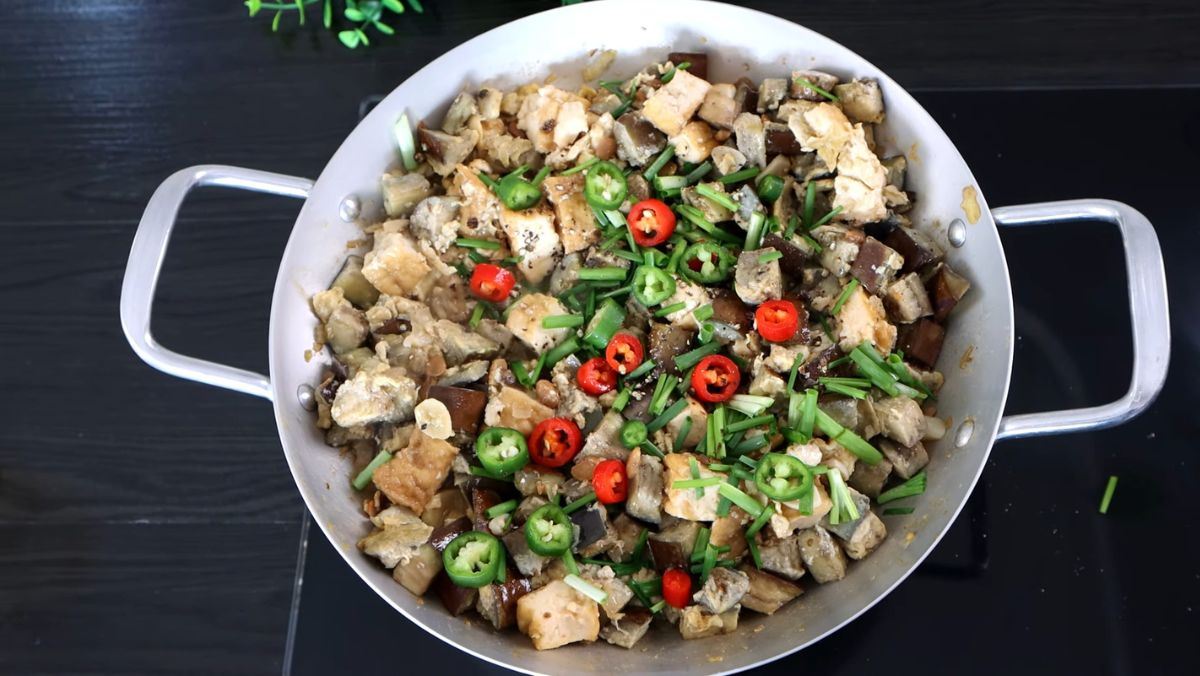 Cà tím xào trứng