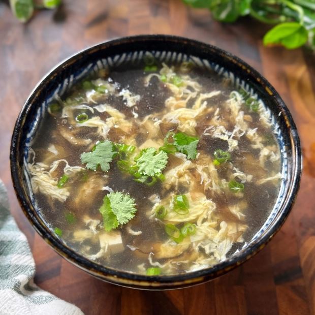 Mách bạn cách làm canh rong biển nấu trứng gọn lẹ với nồi nhôm chống dính