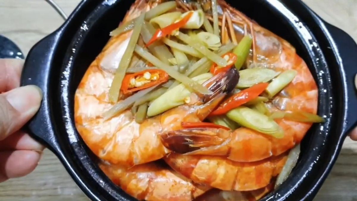 Tôm hấp sả gừng