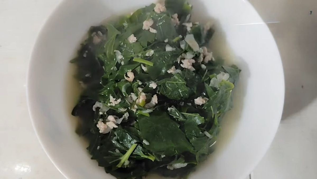 Canh lá lốt nấu thịt heo