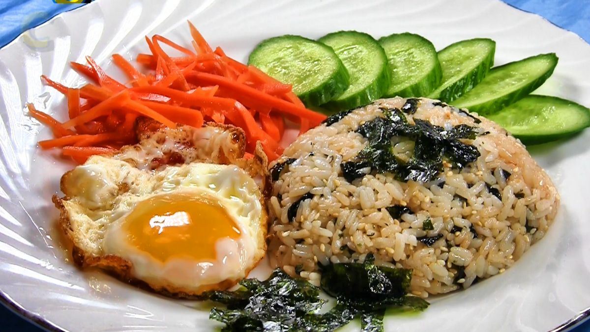 Cơm trộn rong biển