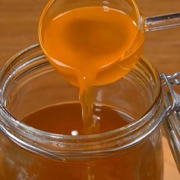 Cách làm dầu mè thủ công cho bé nguyên chất tại nhà đơn giản