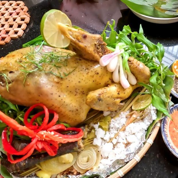 Cách làm gà hấp muối da giòn thơm ngon ngọt nước không hư nồi