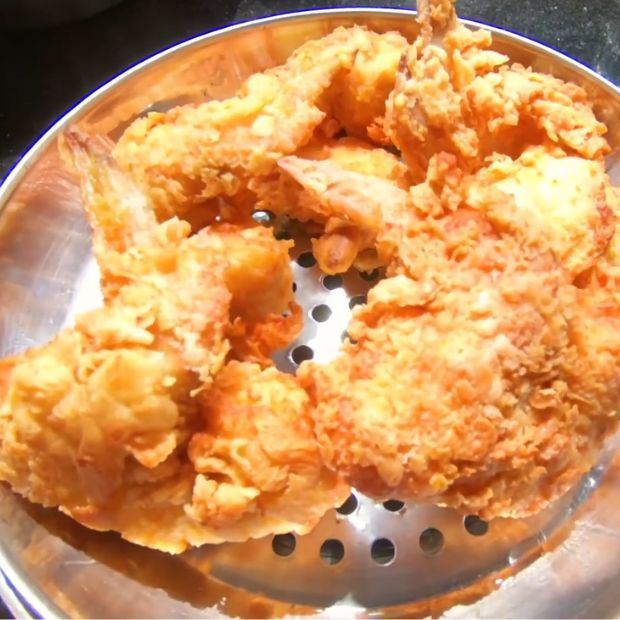 Cách làm gà rán đơn giản tại nhà, không cần pha bột vẫn giòn rụm