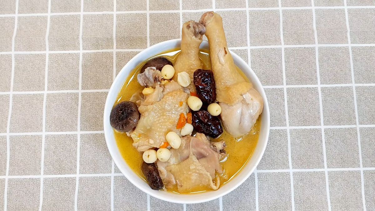 gà tần thuốc bắc