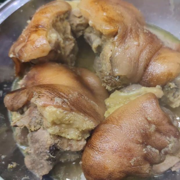 Cách làm lợn mán hấp riềng mẻ thơm phức tại nhà ăn cực cuốn