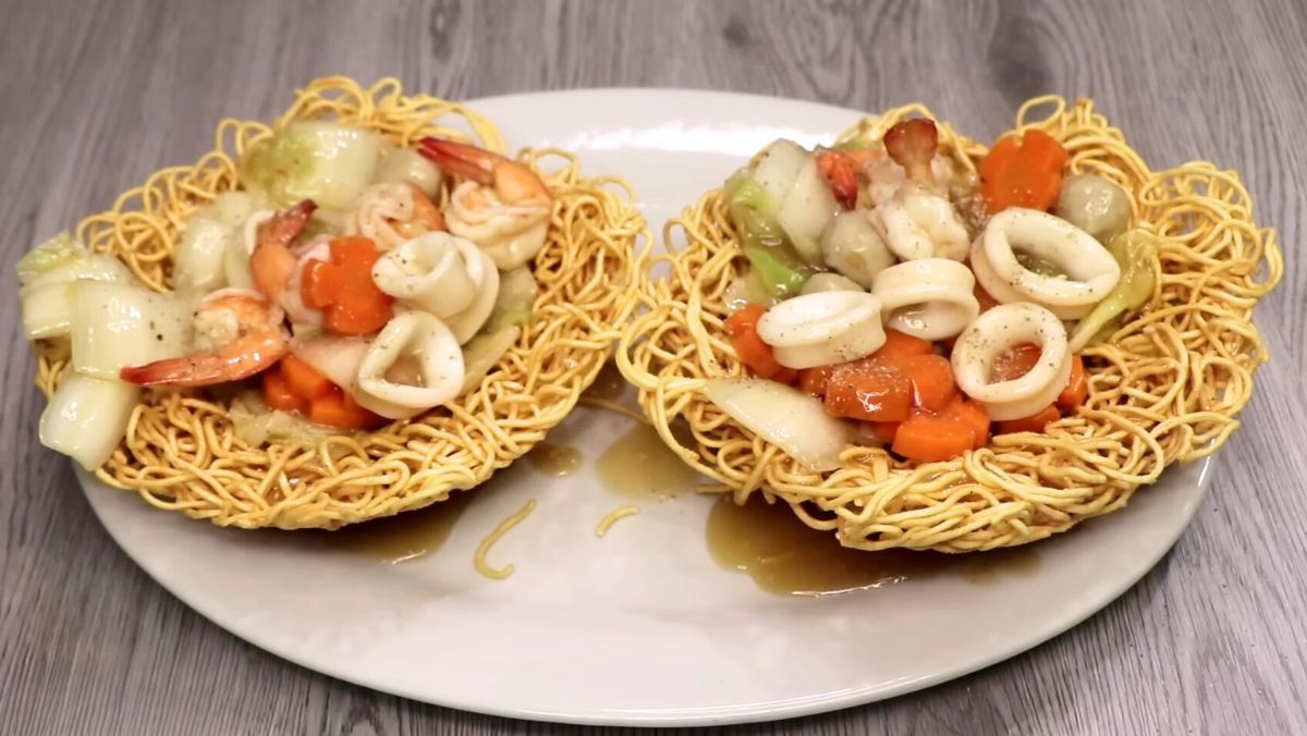 Cách làm mì xào giòn người Hoa
