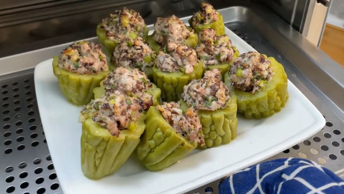 Mướp đắng nhồi thịt hấp