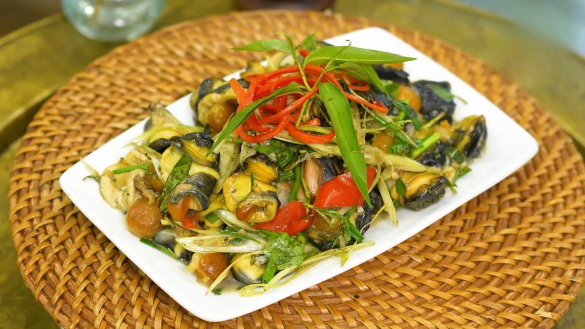 Ốc nhồi xào sả ớt