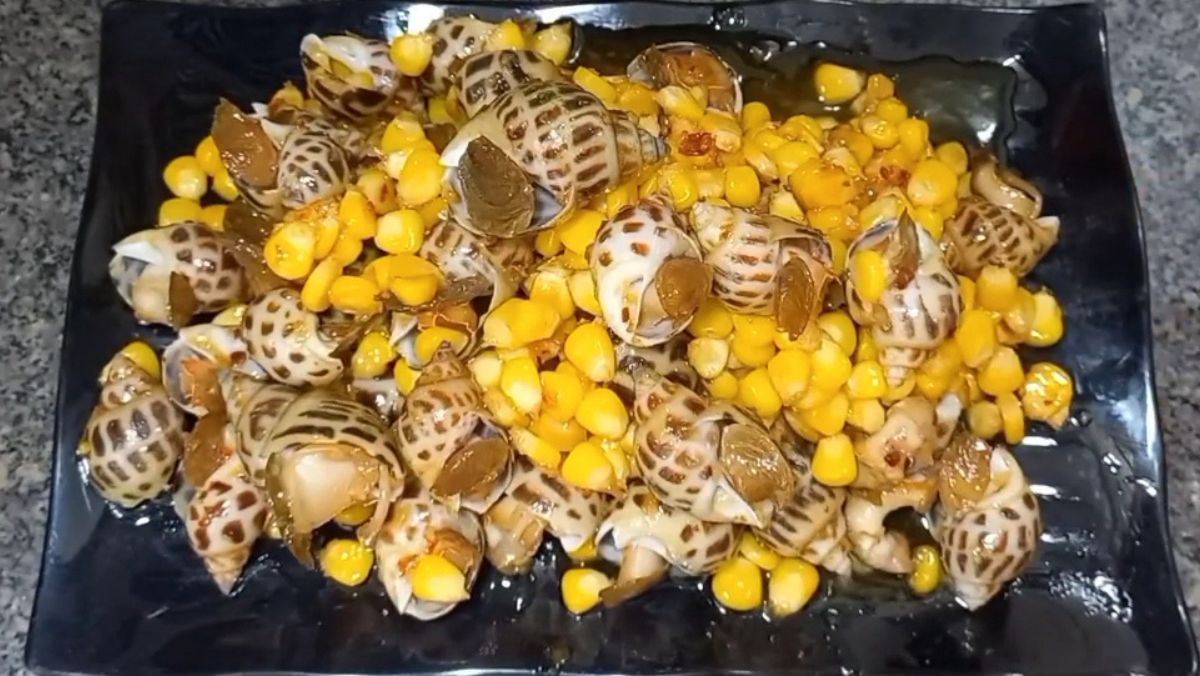 Ốc hương xào bơ bắp