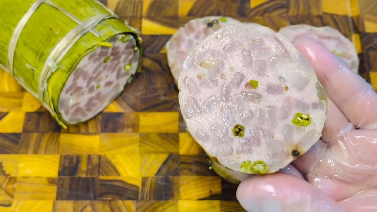 Chả lụa bì ớt xiêm xanh