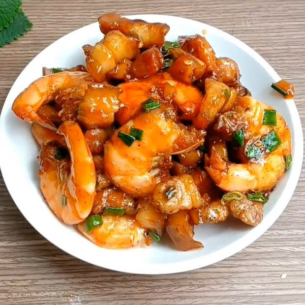 Tôm rim thịt ba chỉ