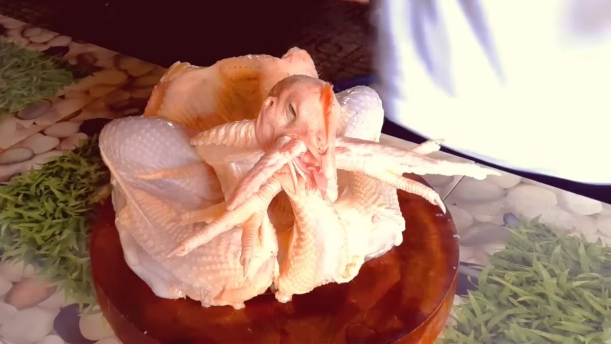 Tạo dáng gà cúng