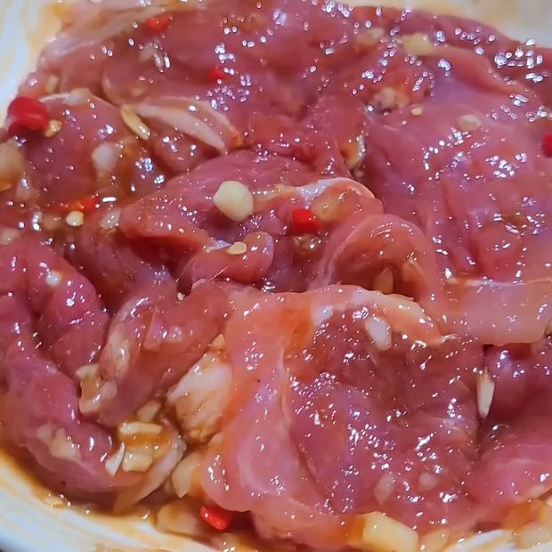 Cách ướp cốt lết chiên không bị khô mềm ngon siêu đơn giản tại nhà