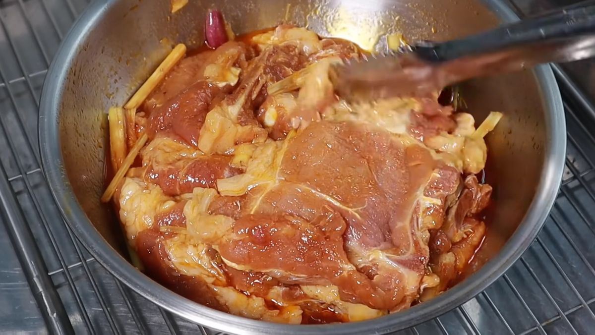 Ướp thịt nướng cơm tấm