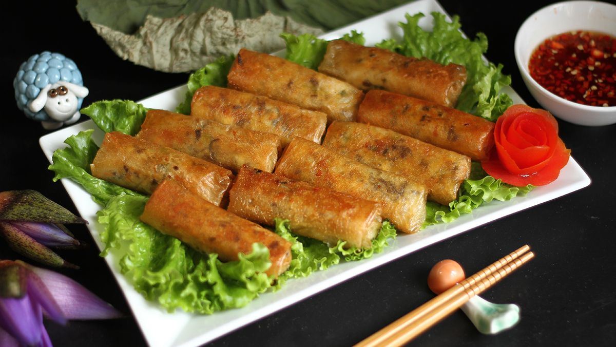 Chả giò đông lạnh chiên
