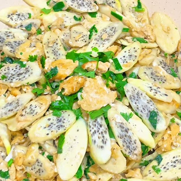 củ niễng xào trứng