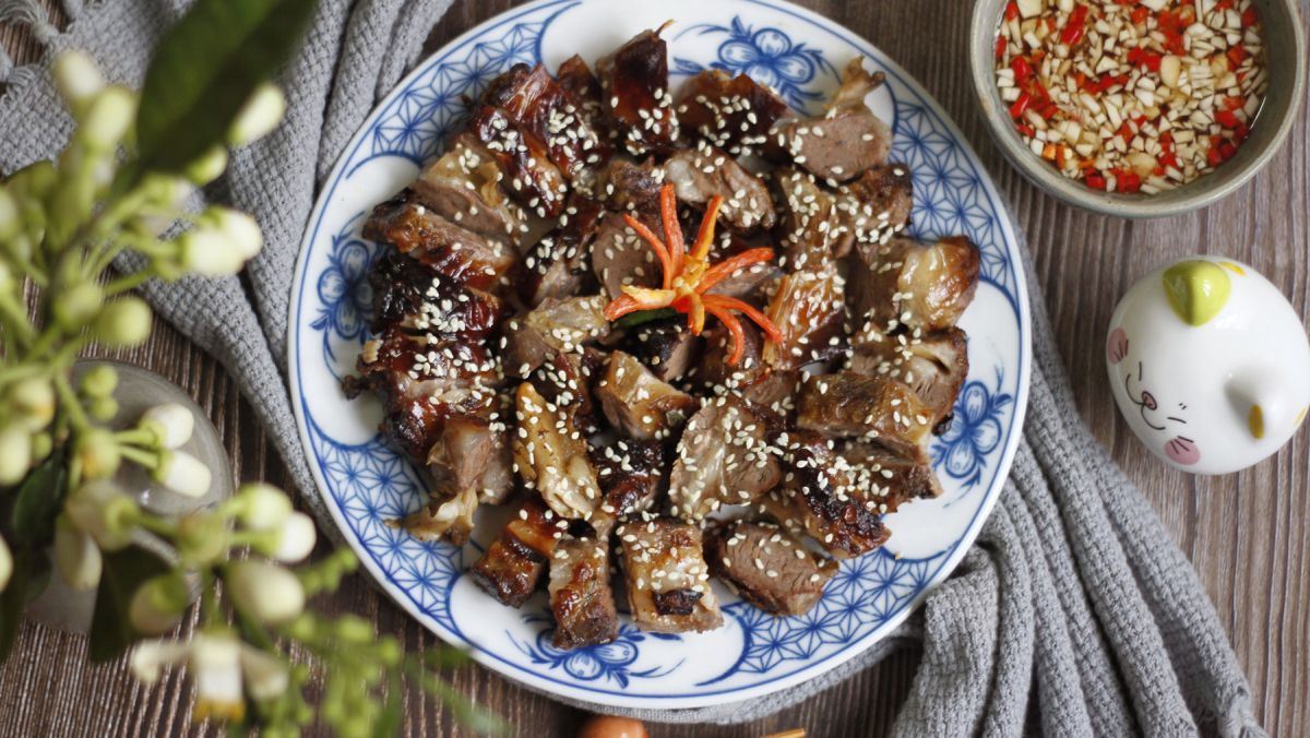 Nguyên liệu diềm heo nướng sa tế bằng nồi chiên không dầu