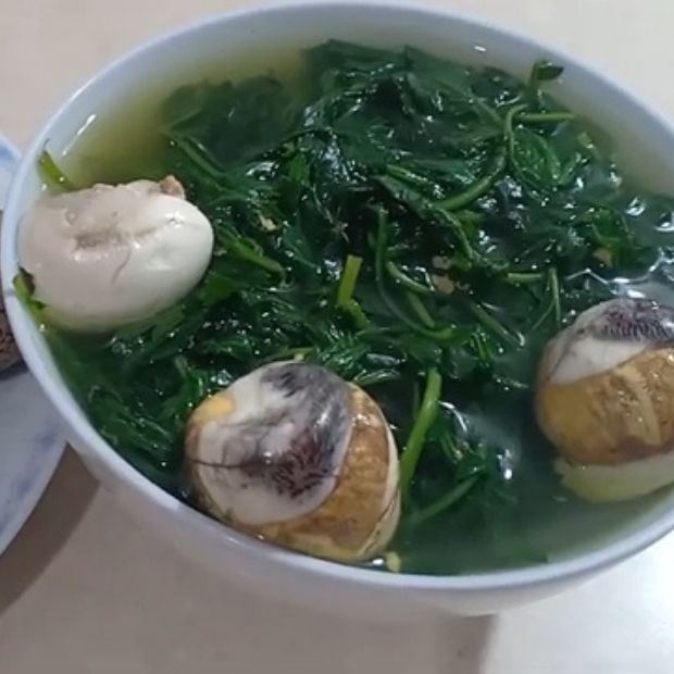 trứng cút lộn luộc