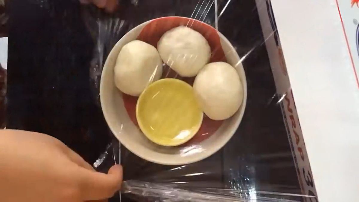 bánh bao hấp bằng lò vi sóng