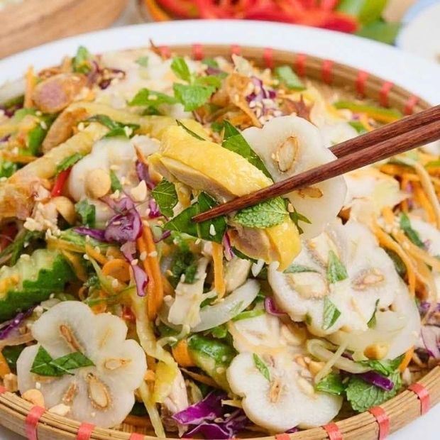 Gỏi gà măng cụt