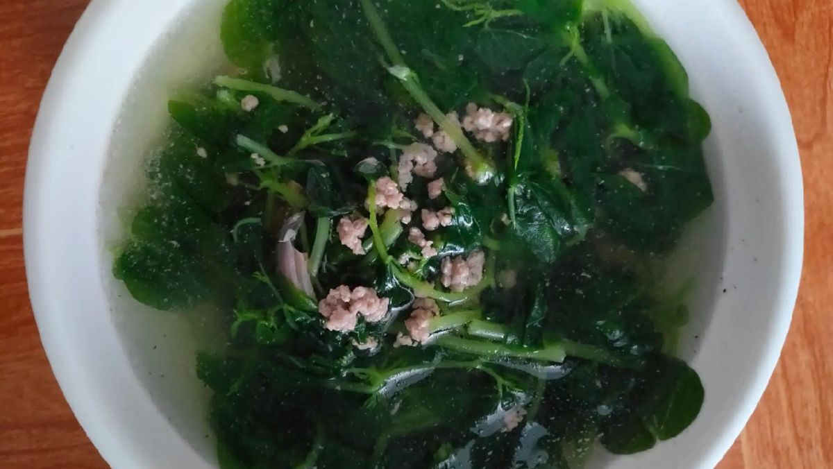  Purslane Soup with Minced Meat