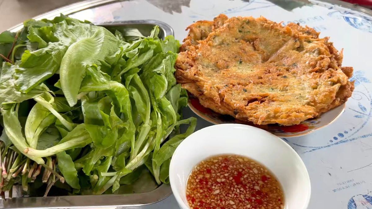 Cá mờm chiên trứng