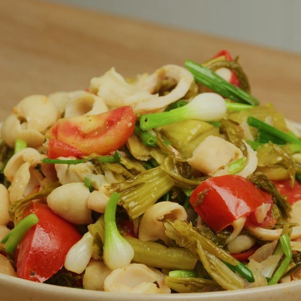 lòng già xào dưa chua