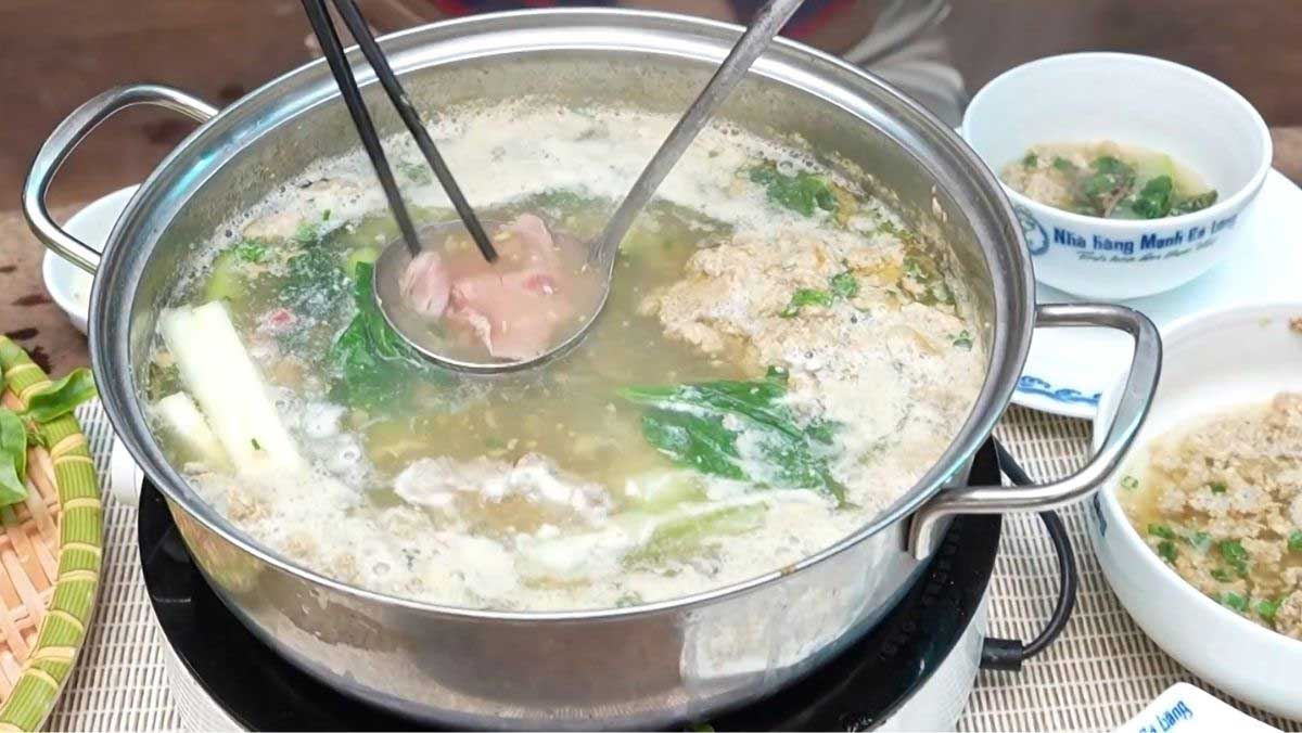 Cách nấu lẩu cà ra với bí quyết làm nước lẩu ngọt thơm, chuẩn vị Quảng Ninh