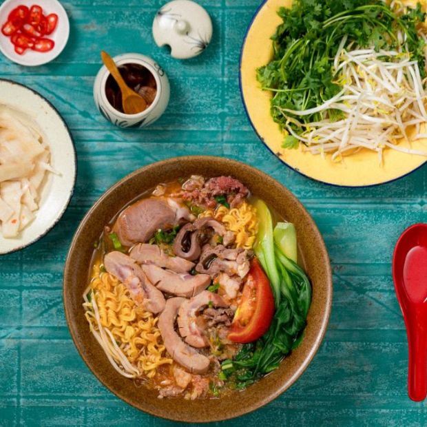 Cách nấu mì tim cật chua cay thơm ngon bằng máy xay sinh tố