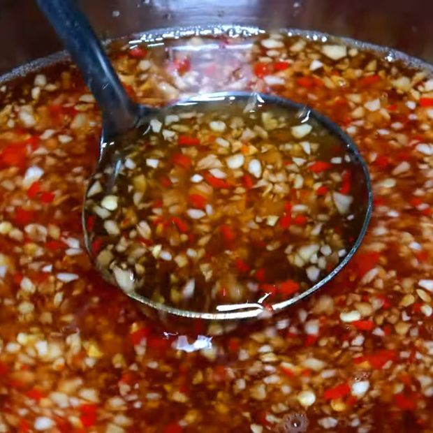 nước mắm chấm thịt nướng