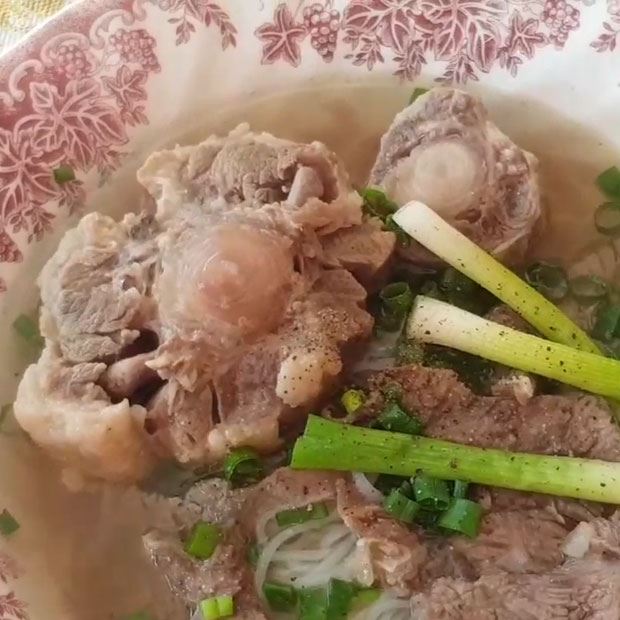 phở đuôi bò