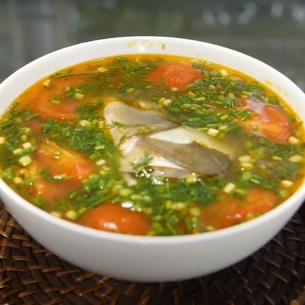 Cách chế biến canh cá nấu chua kiểu Miền Bắc chuẩn vị bằng nồi thủy tinh