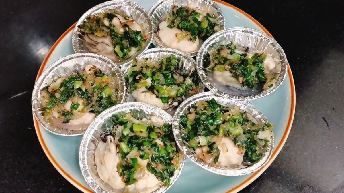 ruột hàu nướng mỡ hành bằng nồi chiên không dầu