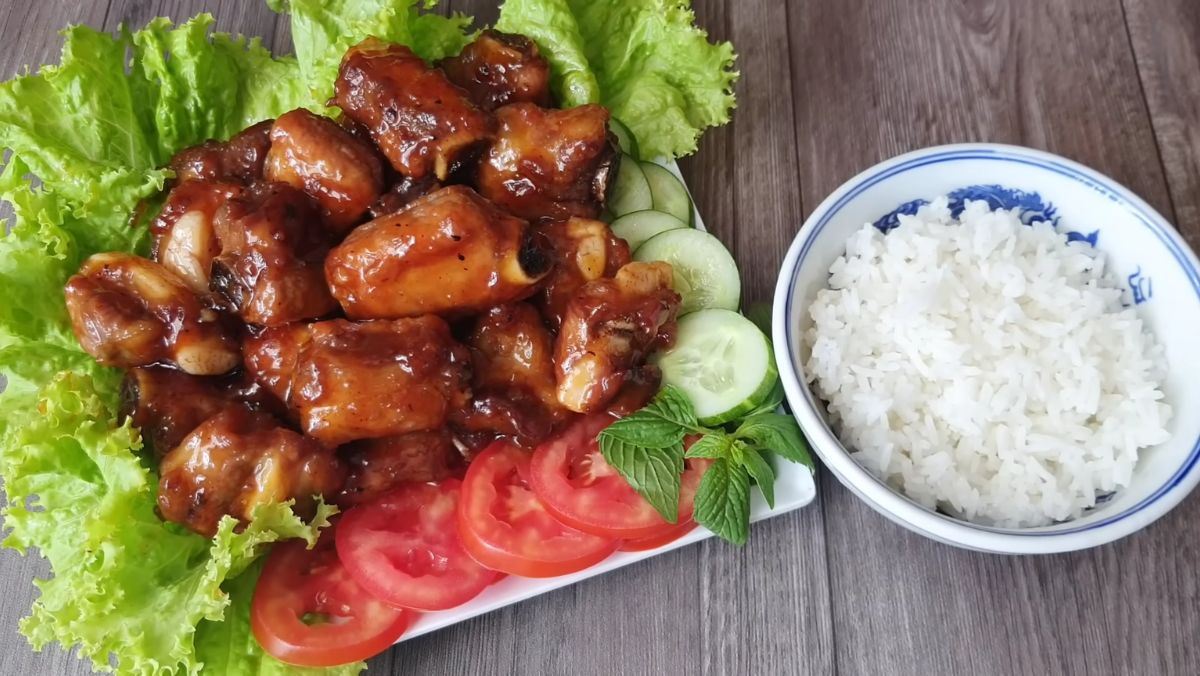 sườn kho chua ngọt