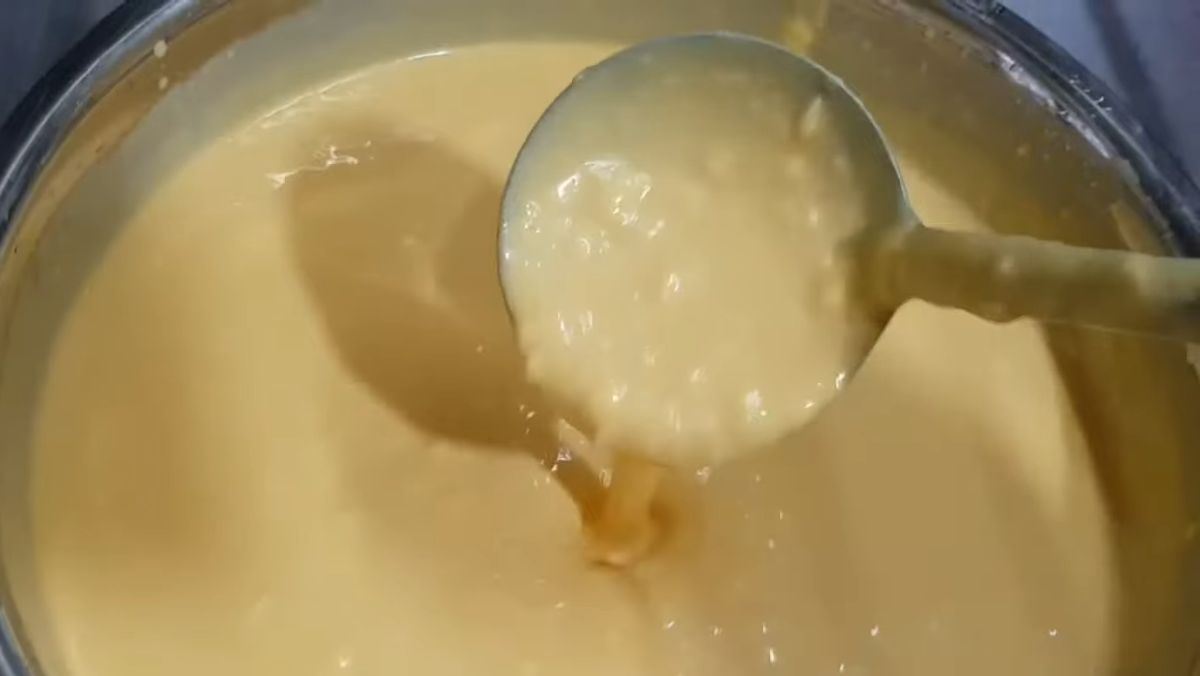 Cách làm sốt trứng muối hoàng kim tại nhà thơm béo, chuẩn vị, không bị tanh