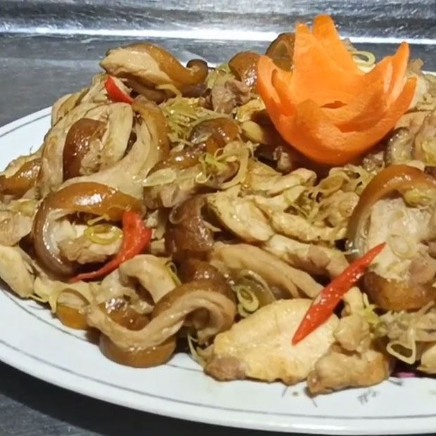 Thịt thỏ xào sả ớt