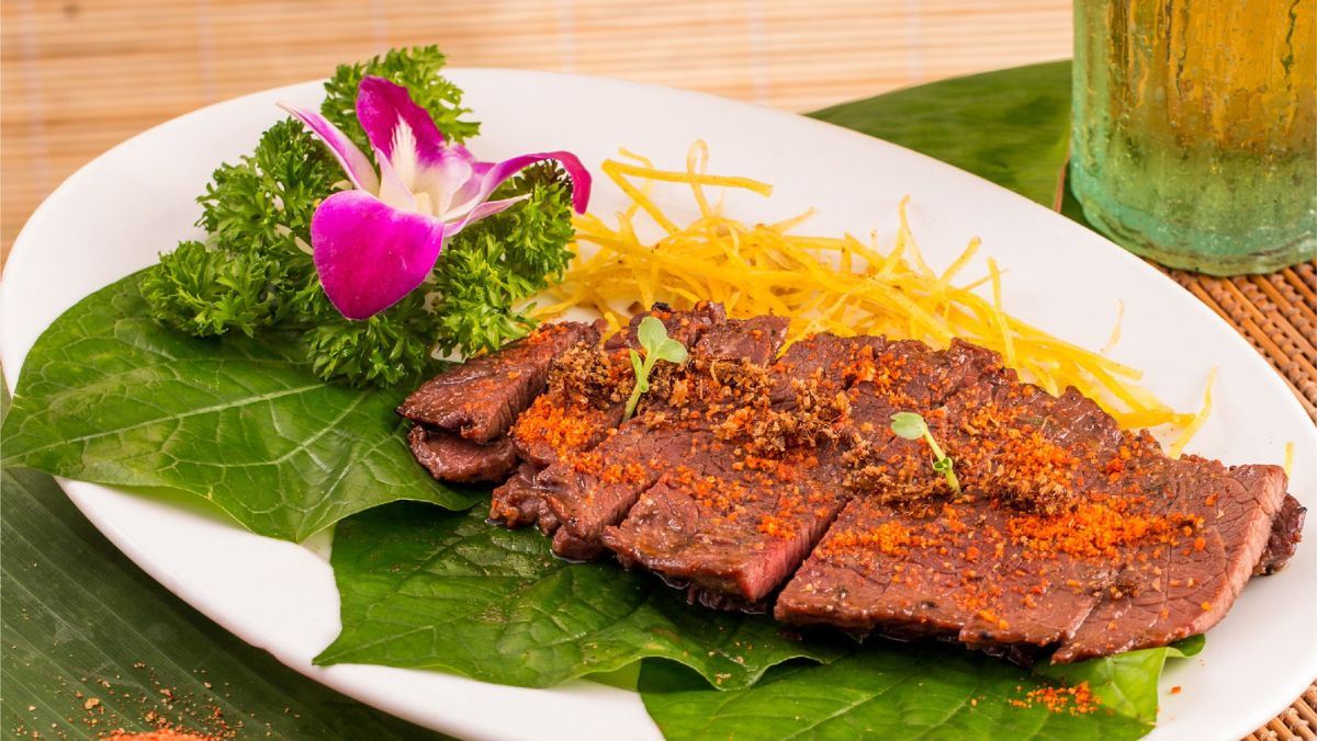 Thịt trâu nướng tảng