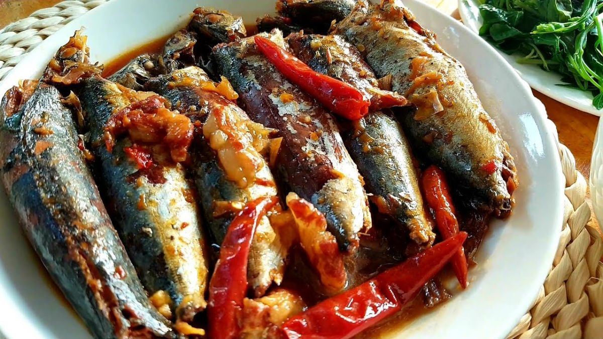 Cá nục kho mật mía