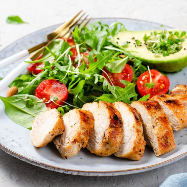 Cách làm ức gà nướng bằng nồi chiên không dầu đơn giản thơm ngon